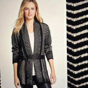 Beatrix OST Black And White Sweater